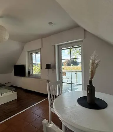 - Gruen & Citynah Apartment *